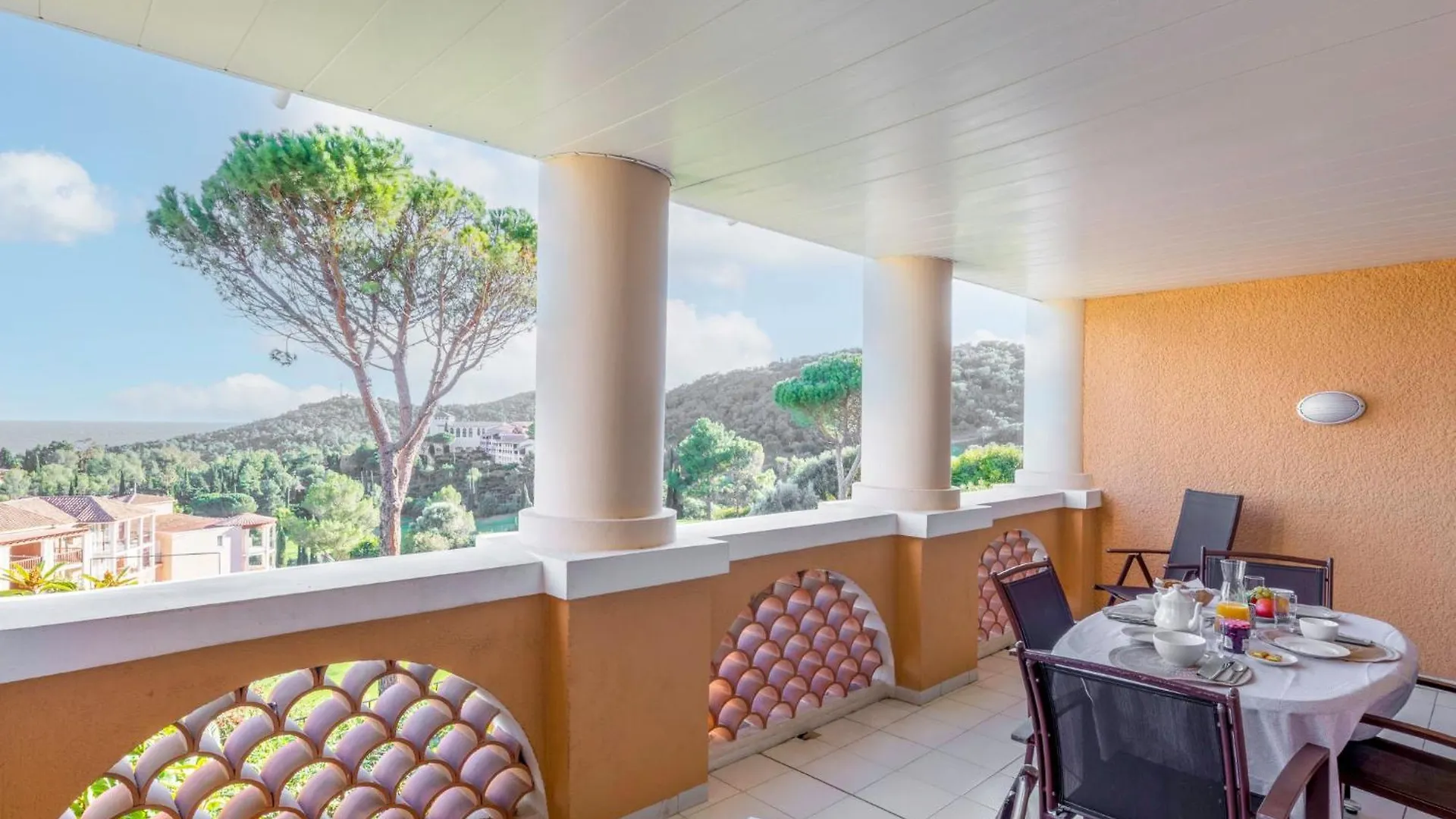 Apartment Village Cap Esterel - L'Esquinade-95 By Interhome Saint-Raphaël Francja