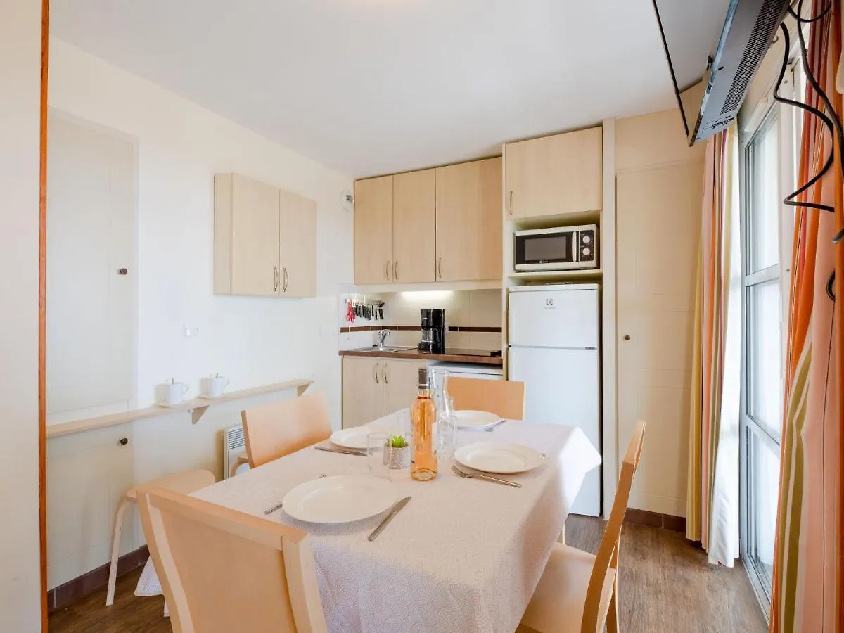 Apartment Village Cap Esterel - L'Esquinade-95 By Interhome Saint-Raphaël